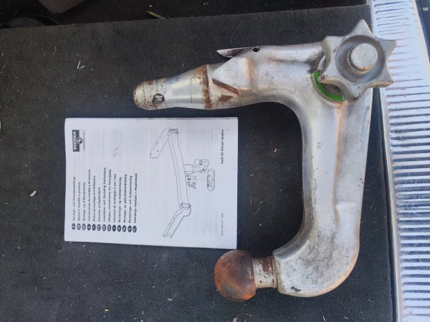 Audi A6 C5 levehet� von�horog fej 