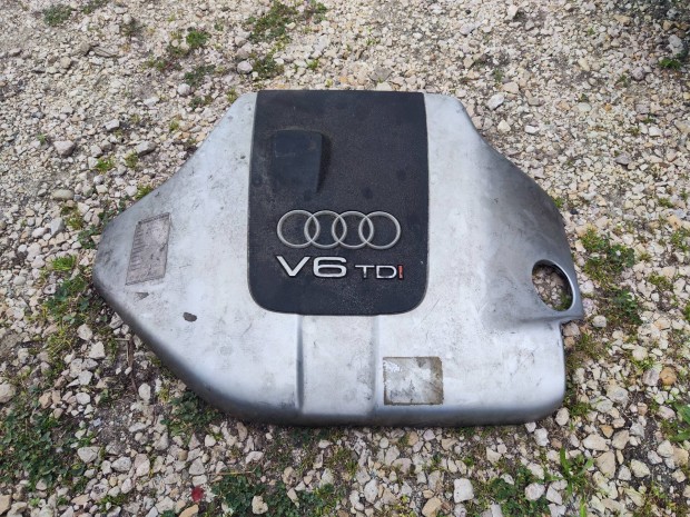 Audi A6 C5 motorburkolat 2.5v6