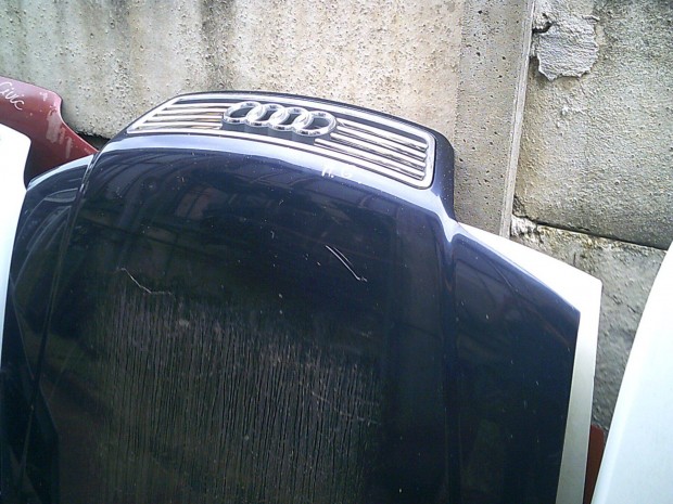 Audi A6 C5 motorháztetö
