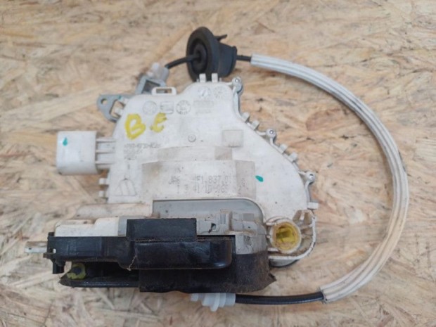 Audi A6 C6 4F ( 2004-2011) Bal Els� Ajt� K�zpontiz�r