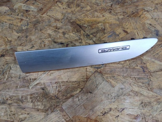 Audi A6 C6 4F ( 2004-2011) Jobb M�szerfal D�szl�c