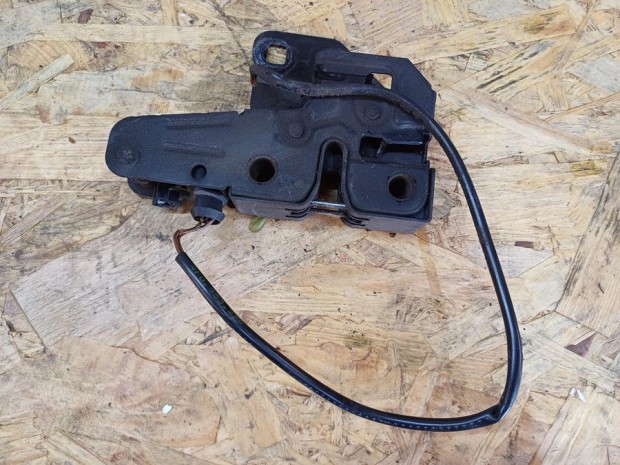 Audi A6 C6 4F ( 2004-2011) Motorh�ztet� Z�r