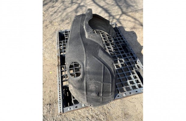 Audi A6 C6 gyapj� dobbet�t 4F0821133H 4F0821134H