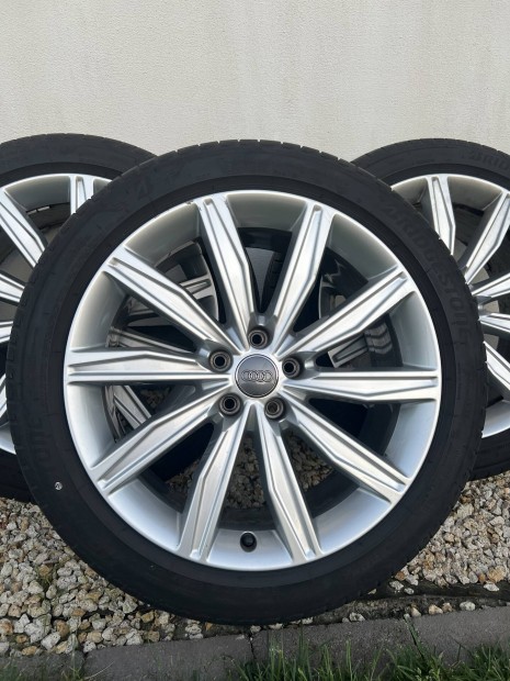 Audi A6 gyari 19" alufelnik eladoak nyari gumikkal