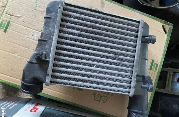 Audi A6 intercooler 8E0 145 805 S beszerelsi garancia