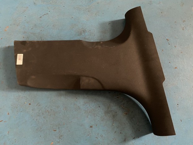 Audi A6 jobb B oszlop burkolat elad�