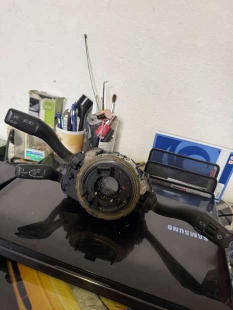 Audi A6 korm�nykapcsol� 4F0 953 549 B