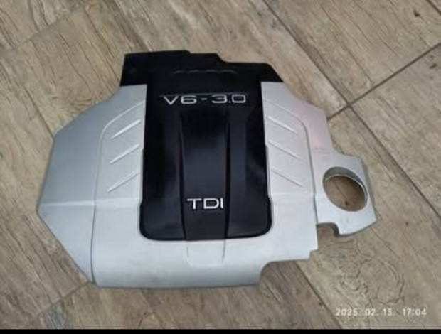 Audi A6 motor burkolat 