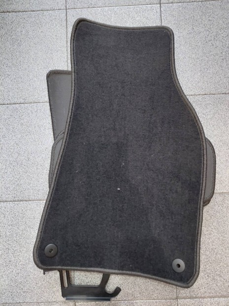 Audi A6 sznyeg szett 9900Ft