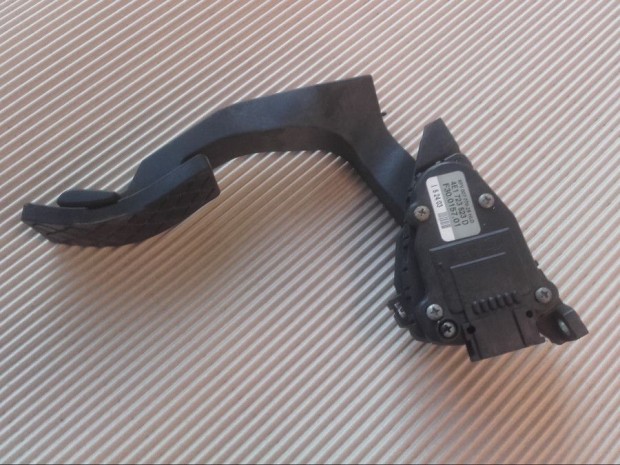 Audi A8 D3 (2002-2009)  4.0Tdi V8 Diesel  G�zped�l