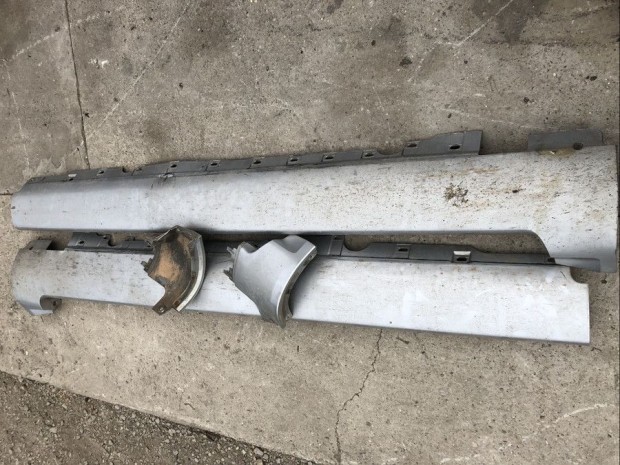 Audi A8 D3  (2002-2009)  Jobb K�sz�b Bor�t�s