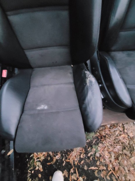 Audi A8 D3 bontott alkatrszek 