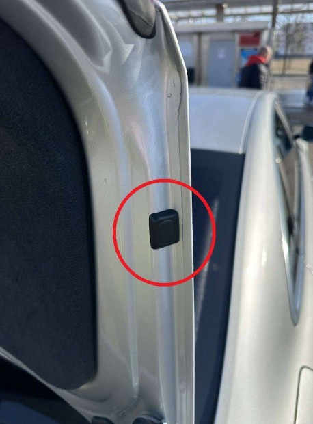 Audi A8 D3 csomagtér ütköző gumi