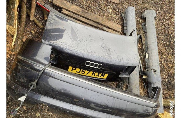 Audi A8 D3 hts lkhrt radaros s csomagtrajt posta megoldhat