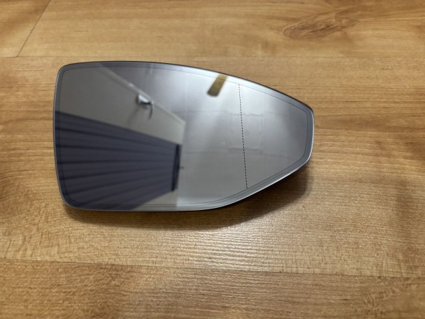 Audi A8 D5, A6 C8 jobb oldali fnyre stted tkrlap 4N0857536E