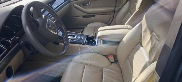 Audi A8 V8 4,2 es Diesel 2005decemberi 115000km el