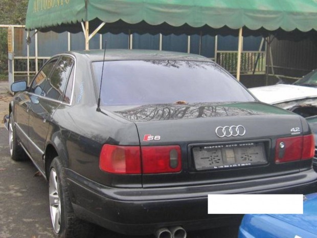 Audi A8 bontott alkatrszek