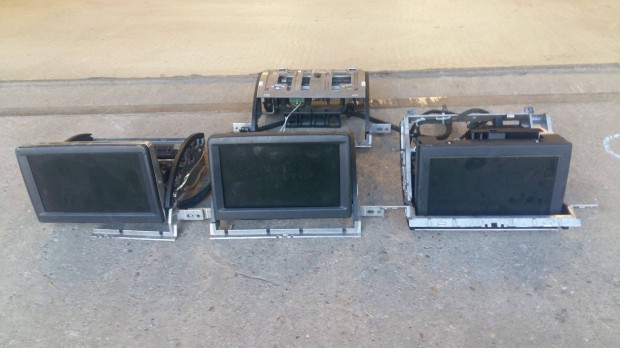 Audi A8 megmaradt alkatrszek eladk !