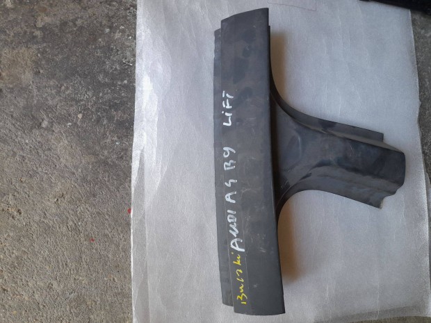 Audi B oszlop fels�r�sz