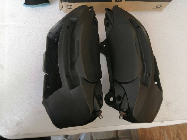Audi Brembo féknyereg fék A3 A4 A5 A6 4G A7 VW Golf 5 6 7 8 Skoda