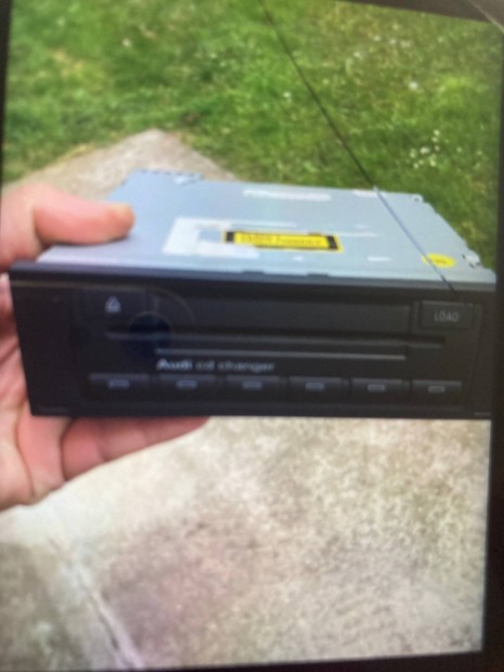 Audi CD tár gyári