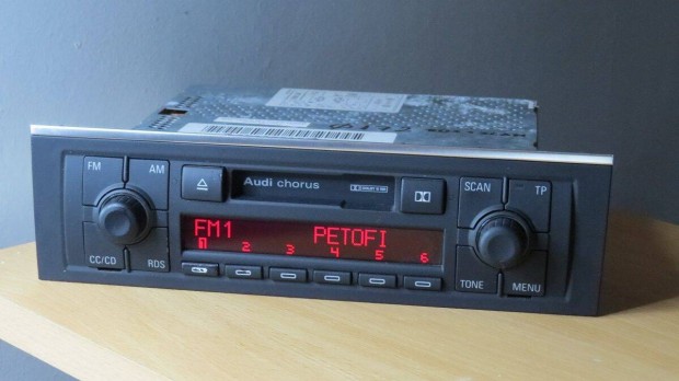 Audi Chorus II gy�ri r�di� magn� aut�r�di� fejegys�g