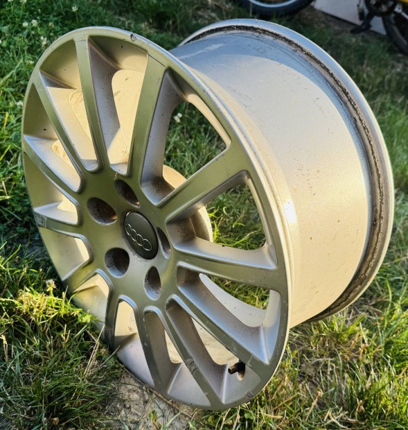 Audi ET45 7.50J 16 H2 Alufelni