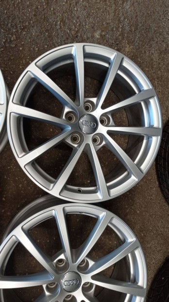 Audi Gyri 5x112 17 colos lyukoszts hasznlt alu felni garnitra