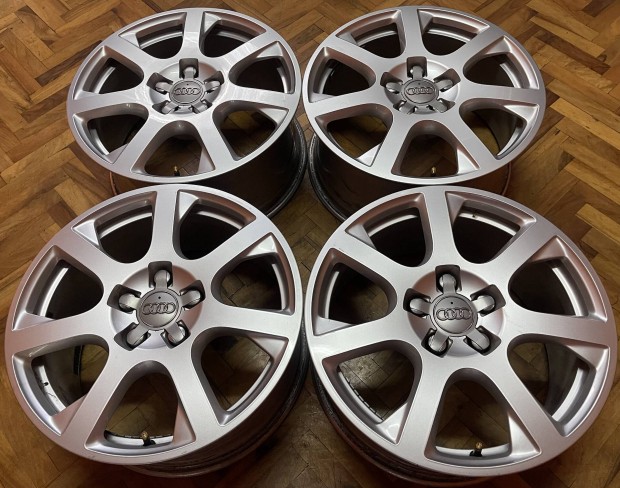 Audi Gyári Alufelni 17" 5x112