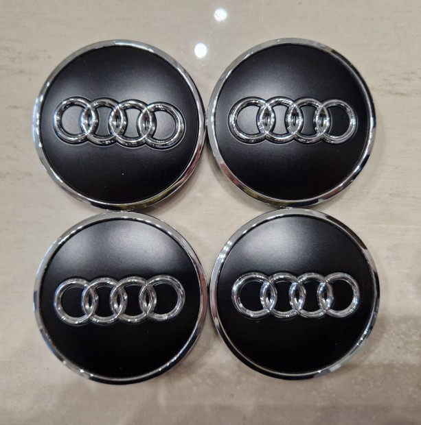 Audi Gyári Alufelni Közép Kupak 61mm