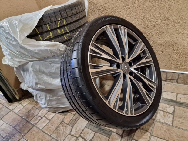 Audi Gyári alufelni garn. 20x9 / Continental nyári 265/35 R20 99 Y TL