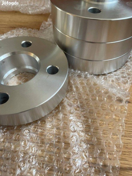 Audi Mercedes 66,6 5x112 30mm nyomtávszélesítő csavarokkal új 2db