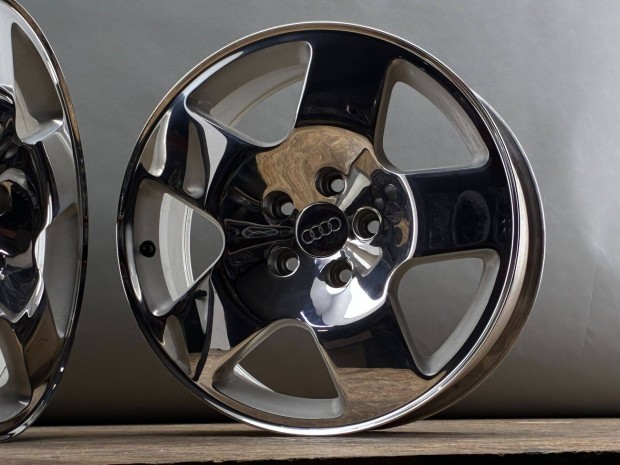 Audi Parabol tükör-poílr 8x17 et35 5x112 57,1 felni alufelni ritkaság