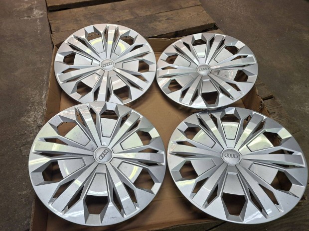 Audi Q3 17 -es gyri dsztrcsa szett 83A 601 147