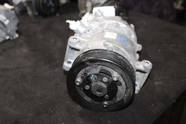 Audi Q3 2018- 2.0TFSI Klmakompresszor 5Q0816803D (26.)
