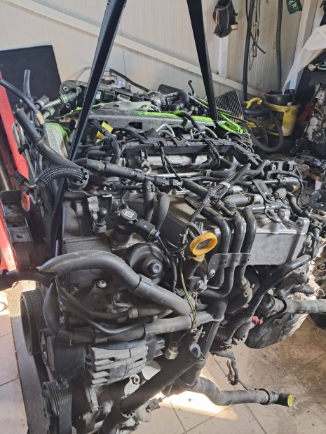 Audi Q3 Quattro Cuw motor kompletten garancival