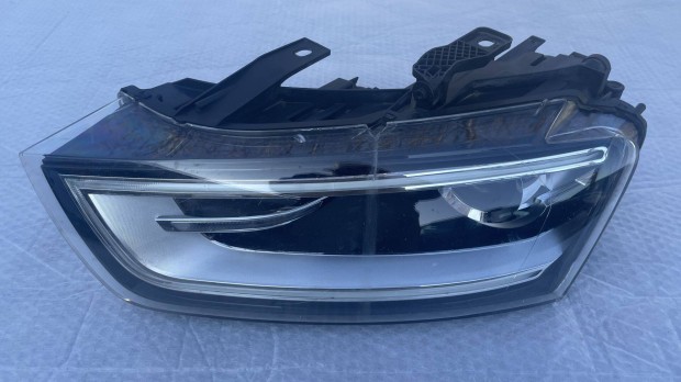 Audi Q3 bal első xenon fényszóró 8U0941005
