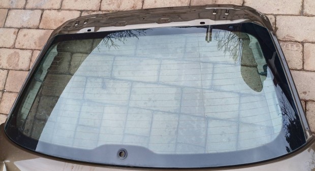 Audi Q3 gyri hts ablak veg szlvd