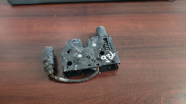 Audi Q3 motorh�ztet� z�r 8U0823509 elad�