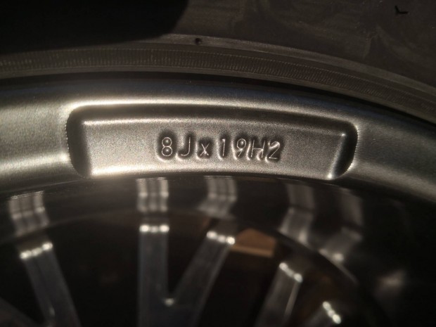 Audi Q5 19-es újszerű nyári kerék