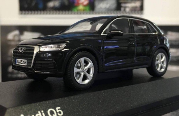 Audi Q5 2016 black 1:43 1/43 iscale Dealer Edition