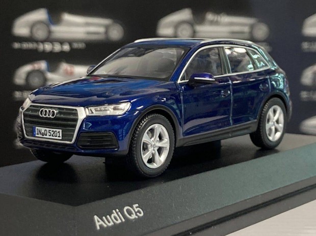 Audi Q5 2016 blue 1:43 1/43 iscale Dealer Edition