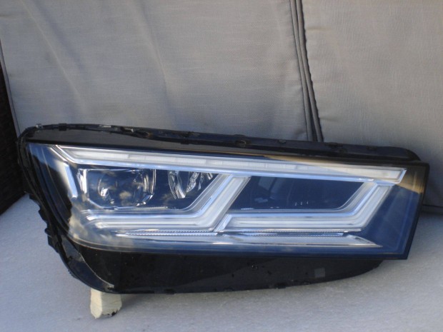Audi Q5 80A Jobb első Led Fényszóró 80A941036 2017-től