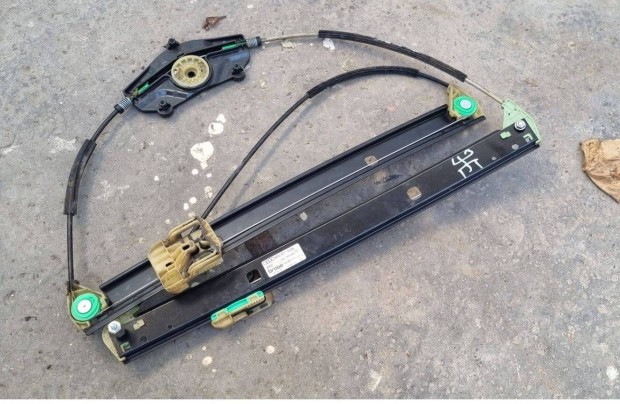 Audi Q5 Jobb első ablakemelő 8R0837462K