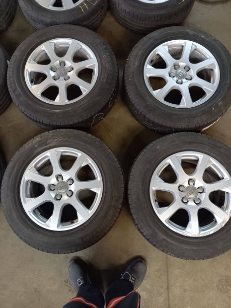 Audi Q5 Nyári szett gyári alufelni 8x17 5x112 235/65R17 michelin Mxx