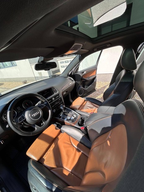 Audi Q5 Quattro S tronic 177LE - Panor�ma, B&O, S-line