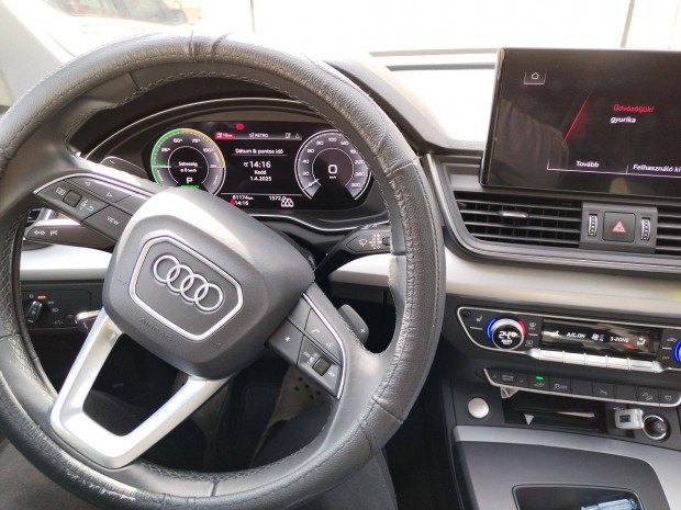 Audi Q5 plug-in hybrid elektr/ benzin �jszer� �llapotban !