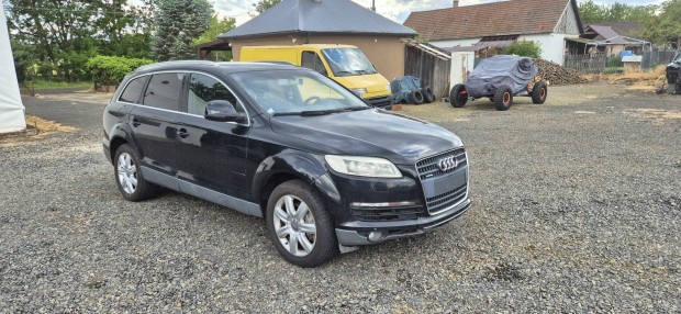 Audi Q7 3.0 Casa motoros bont�s