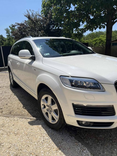 Audi Q7 3.0 quattro