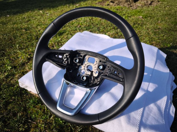 Audi Q7 4M gy�ri korm�ny